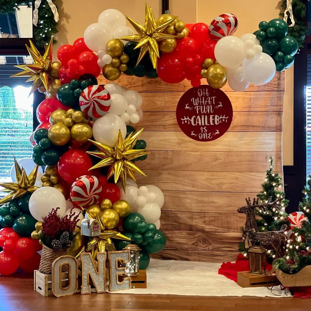 Holiday Balloon Wall Decor Set